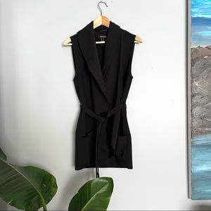 Really nice dressy vest with pockets! 🥰